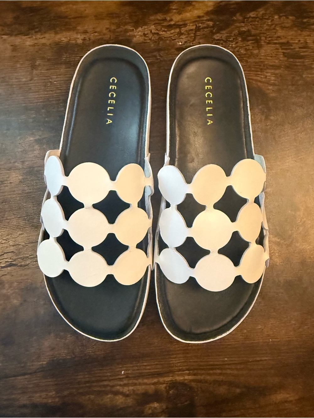 Cecelia White Leather Slide Sandals size8.5